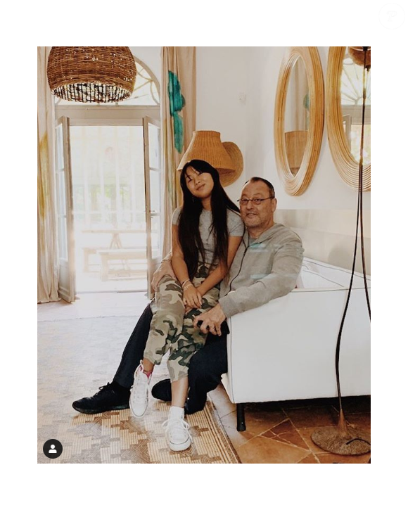 Jade Hallyday a reetrouvé son parrain Jean Reno à Lectoure, dans le Gers. Photo publiée sur Instagram le 19 juin 2019.