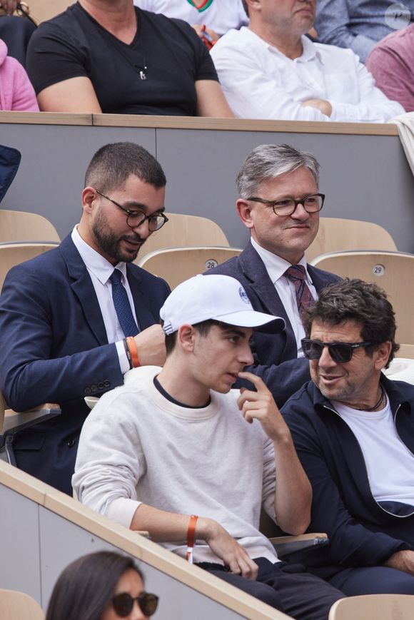 Jean-Charles Tréhan, Patrick Bruel et son fils - Célébrités dans les tribunes des Internationaux de France de tennis de Roland Garros 2024 à Paris. Le 5 juin 2024
© Moreau-Jacovides / Bestimage