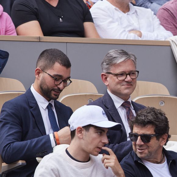 Jean-Charles Tréhan, Patrick Bruel et son fils - Célébrités dans les tribunes des Internationaux de France de tennis de Roland Garros 2024 à Paris. Le 5 juin 2024
© Moreau-Jacovides / Bestimage