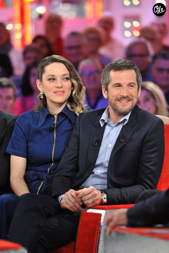 Après près de vingt ans d'histoire et deux enfants, Marion Cotillard et Guillaume Canet ont officialisé leur séparation en juin 2025.

Marion Cotillard, Guillaume Canet - Enregistrement de l'émission "Vivement Dimanche prochain" présentée par M.Drucker et diffusée le 5 mai sur France 2. Le 29 avril 2019
© Guillaume Gaffiot / Bestimage