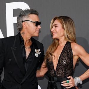Robbie Williams et sa femme Ayda Field - Photocall du gala " amfAR 2026 by Chopard " à l'Hôtel du Cap-Eden-Roc à Antibes, lors du 79ème Festival International du Film de Cannes. Le 21 mai 2026
© Jacovides-Moreau / Bestimage