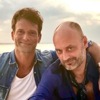 Augustin Trapenard épanoui auprès de son beau compagnon Numa Privat, il évoque le sentiment amoureux : "Quand ça nous prend c'est inouï"