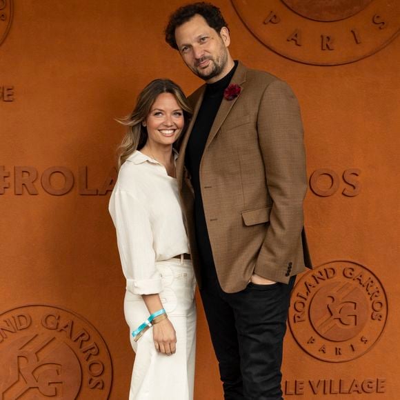 Quitter Paris pour venir vivre à Aix-en-Provence est apparue comme une évidence pour Gennifer étant donné qu'Eric Antoine y a ses enfants sur place.

Éric Antoine et sa compagne Gennifer Demey au village lors des Internationaux de France de Tennis de Roland Garros 2025, à Paris, France, le 7 juin 2025. © Cyril Moreau/Bestimage