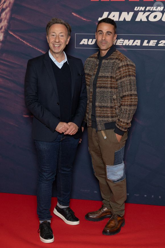 Stéphane Bern et Yori Bailleres assistent à l'avant-première du film 'L'Homme Qui Rétrécit' au Grand Rex le 06 octobre 2025 à Paris, France. Photo by Nasser Berzane/ABACAPRESS.COM