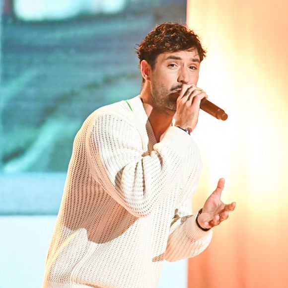 Exclusif - Jérémy Frérot - Enregistrement de l'émission "Vivement dimanche" au studio Gabriel, présentée par M.Drucker, et diffusée sur France 3 le 15 juin 2025. 
© Guillaume Gaffiot / Bestimage