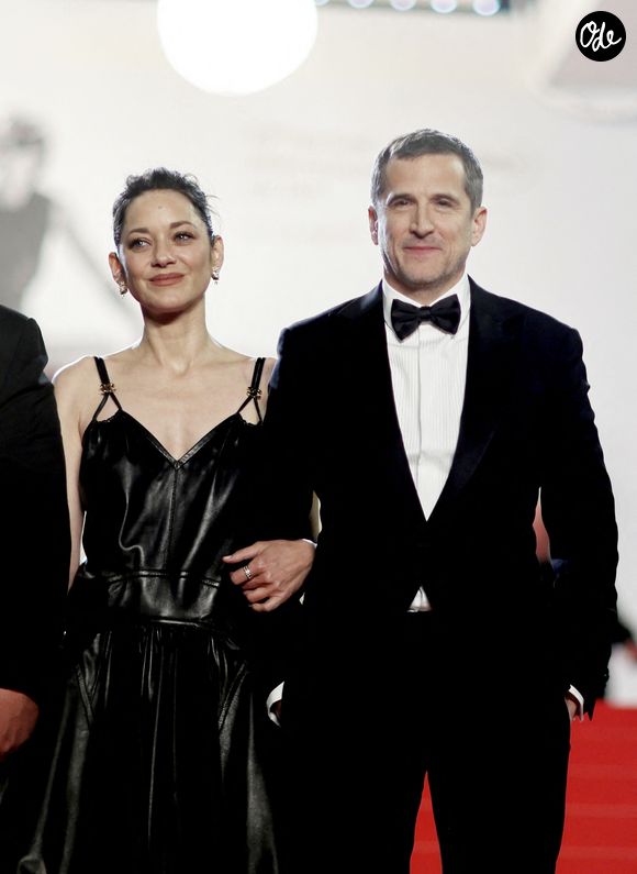 Marion Cotillard et Guillaume Canet - Descente des marches du film « Karma » lors du 79ème Festival International du Film de Cannes, le 15 mai 2026. © Jacovides-Moreau / Bestimage