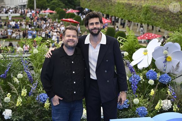 James Corden et Alvaro Soler aux arrivées et au photocall de la première du film Les Schtroumpfs au Mont des Arts à Bruxelles, Belgique, le 28 juin 2025. © Jan De Meuleneir/Photonews/Bestimage