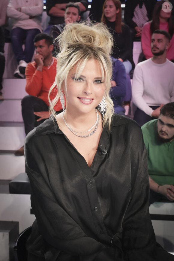 Exclusif - Kelly Vedovelli sur la plateau de l'émission Touche pas à mon poste (TPMP) diffusée en direct sur C8 le 7 février 2023

© Jack Tribeca / Bestimage