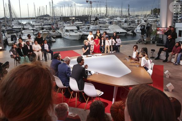 Anne-Elisabeth Lemoine, Amel Bent, Shirel Nataf, Fanta Kebe - Plateau de l'émission "C à vous" lors du 78ème Festival International du Film de Cannes le 22 mai 2025. © Jack Tribeca / Bestimage