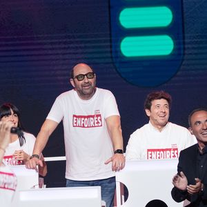 Exclusif - Nikos Aliagas, Liane Foly, Slimane, Jenifer Bartoli, Kad Merad, Patrick Bruel, Philippe Lacheau, Christophe Willem - Enregistrement de l'émission "Les enfoirés jouent le jeu", qui sera diffusée le 30 novembre en prime time sur TF1. Le 18 novembre 2019
© Cyril Moreau / Bestimage
A l'occasion des 30 ans de la troupe des Enfoirés et de la sortie du Coffret " Les 30 ans des Enfoirés 1989-2019 " au profit des Restos du Cœur, des Enfoirés et des surprises se retrouvent autour de N.Aliagas pour une grande soirée de jeux.
Des jeux en cascades, des questions en rafales, des karaokés, des blind tests, des mimes…    
Et une grande finale pour déterminer, de tous les Enfoirés présents, qui sera le grand vainqueur de la soirée.