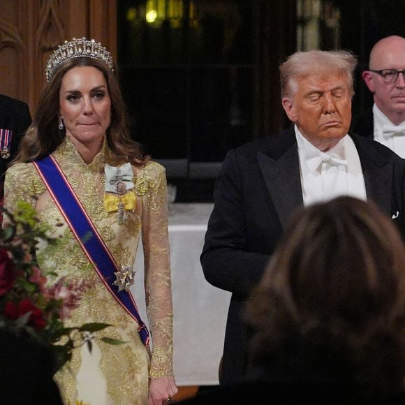 Kate Middleton a fait l'unanimité lors du dîner organisé au château de Windsor.

Donald J. Trump (président des Etats-Unis) et la Première dame Melania Trump, le roi Charles III d'Angleterre et Camilla Parker Bowles, reine consort d'Angleterre, le prince William, prince de Galles, et Catherine (Kate) Middleton, princesse de Galles, lors du banquet d'Etat au chateau de Windsor en l'honneur de la visite officielle de président Donald Trump et de la Première dame Melania. © PA Photo / Bestimage