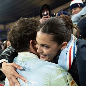 Exclusif - Antoine Dupont, Iris Mittenaere lors du match de rugby du Tournoi des Six Nations France contre Angleterre au Stade de France à Saint-Denis le 14 mars 2026.