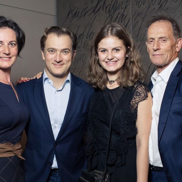 Bien qu’ils soient souvent associés comme un duo emblématique, Renaud et Gautier tiennent à maintenir une certaine indépendance artistique.

Exclusif - Renaud Capuçon avec son père Jean-Louis et sa soeur Aude Giraudon accompagnée de sa fille - Backstage du concert unique "Au cinéma" de Renaud Capuçon à l'Olympia à Paris le 14 octobre 2018. © Dominique Jacovides - Cyril Moreau/Bestimage