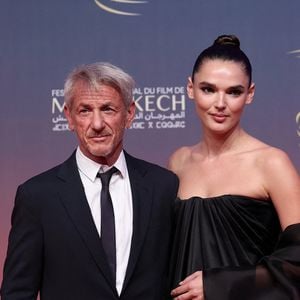 Le 30 novembre 2024, Sean Penn a fait une apparition remarquée sur le tapis rouge du Festival International du Film de Marrakech aux côtés de sa nouvelle chérie.

Sean Penn officialise avec sa compagne Valeria Nicov au photocall de la cérémonie d'hommage à Sean Penn lors de la deuxième journée du 21e Festival international du film de Marrakech, le 30 novembre 2024 à Marrakech, Maroc. © Dominique Jacovides/Bestimage