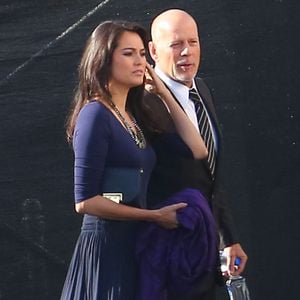 “Inondez-le de tout votre amour aujourd'hui - il le sentira, je le jure”, assure sa femme, Emma Heming

Bruce Willis et sa femme Emma Heming - Rumer Willis (la fille de Bruce Willis et Demi Moore) gagne Dancing with the stars à Hollywood! FAMEFLYNET / BESTIMAGE