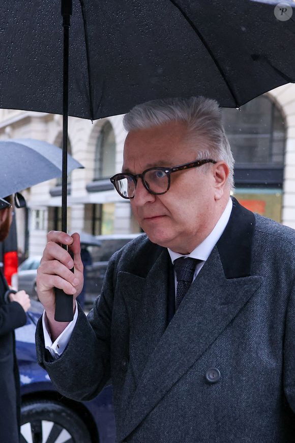 Le prince Laurent de Belgique - Sorties des obsèques de l'ancien ministre de la Culture Frédéric Mitterrand en l'Église Saint-Thomas d'Aquin à Paris. Le 26 mars 2024. © Moreau-Jacovides / Bestimage