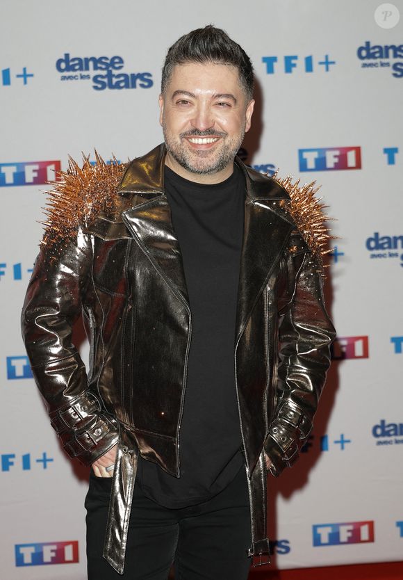 Chris Marques - Photocall de lancement de la saison 2026 de "Danse avec les stars" (DALS) au siège de TF1 à Boulogne-Billancourt le 18 décembre 2025. © Coadic Guirec/Bestimage