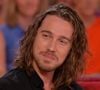 Avec sa compagne, ils sont alors essayé de devenir parents et cela a réussi ! Depuis, la vie de Julien Doré a été bouleversée, le chanteur "foudroyé" d'amour pour son fils...

Julien Doré lors de l'enregistrement de l'émission "Vivement Dimanche" à Paris, en France, le 20 mai 2015. Photo de Max Colin/Abaca