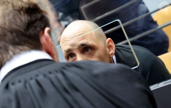 Mais désormais, comme l'a confirmé "Sud Radio", plus aucune nouvelle image de l'accusé - prise durant son procès - ne sera diffusée jusqu'à nouvel ordre. 

Cédric Jubillar dans le box des accusés - Procès de Cédric Jubillar pour "homicide volontaire par conjoint" devant la cour d'assises du Tarn à Albi, France, le 23 septembre 2025. © Dominique Jacovides/Bestimage