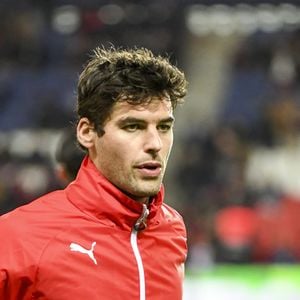 Née de sa relation avec l'ancien footballeur Yoann Gourcuff 

Yoann Gourcuff - Karine Ferri encourage son compagnon Yoann Gourcuff lors du match Psg-Rennes au Parc des Princes à Paris le 6 novembre 2016. (victoire 4-0 du Psg) © Pierre Perusseau/Bestimage