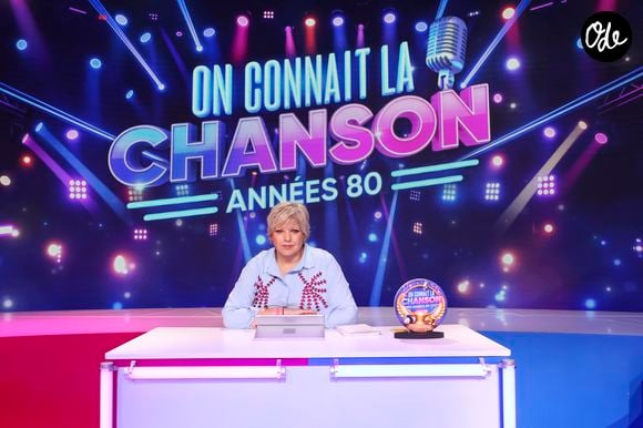 Quiz, défis et jeux rythment la compétition dans une ambiance conviviale.

Exclusif - Laurence Boccolini, lors de l’enregistrement de l’emission "On Connait La Chanson Années 80", présentée par L.Boccolini et diffusée le 22 septembre 2026 sur W9, à Paris, France, le 9 avril 2026. © Jack Tribeca/Bestimage