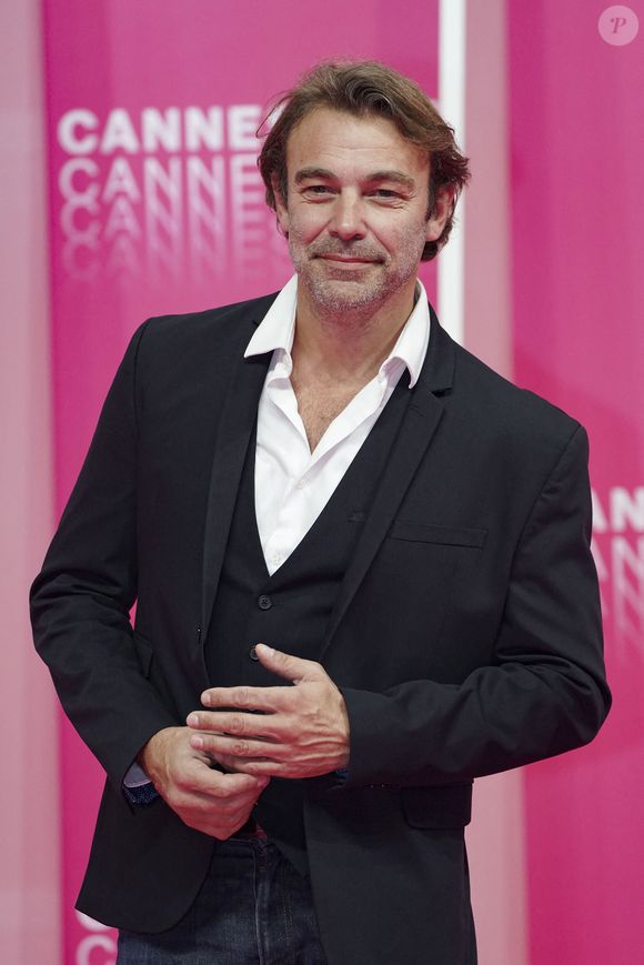 Patrick Puydebat au photocall de la seconde soirée du festival Canneseries saison 3 au Palais des Festivals à Cannes, le 10 octobre 2020. 

© Norbert Scanella / Panoramic / Bestimage