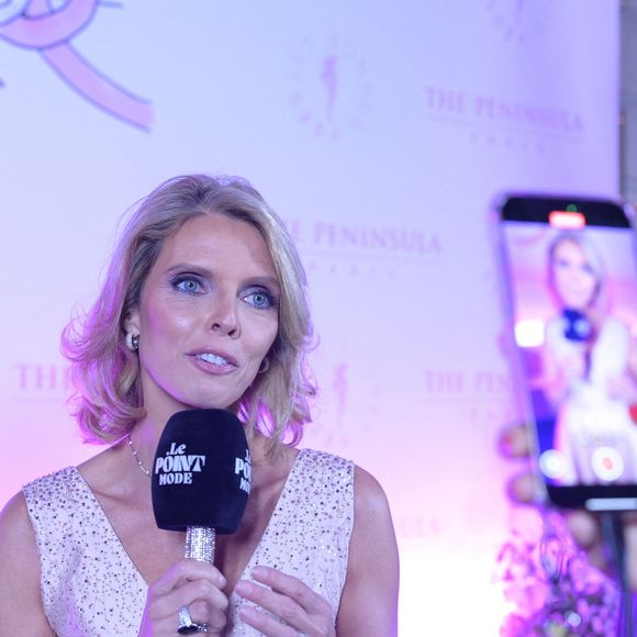 Sylvie Tellier - Soirée de gala du 10ème anniversaire de l'association "Les Bonnes Fées" à l'Hôtel The Peninsula Paris le 8 octobre 2025. The Peninsula Paris renouvelle son soutien dans la campagne Octobre Rose au côté de l'artiste G.Sardin.
 © Rachid Bellak/Bestimage