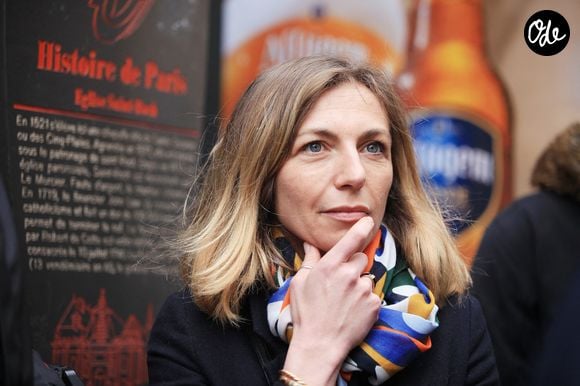 Mais hors de question pour les désormais ex de se déchirer. 

Amelie Etasse - Sorties des obsèques de Marion Game dans l'église Saint Roch à Paris, France, le 31 mars 2023. © Jonathan Rebboah/Panoramic/Bestimage