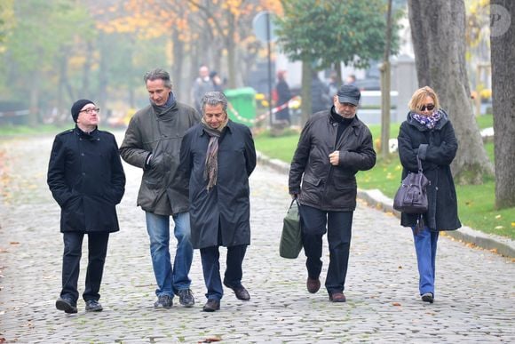 Michel Blanc, Thierry Lhermitte, Christian Clavier, Gerard Jugnot et Marie-Anne Chazel - Exclusif - Inhumation definitive de Tsilla Chelton alias 'Tatie Danielle' suite a son deces en date du 15/07/2012 au cimetiere du Pere Lachaise a Paris le 16 Novembre 2012.