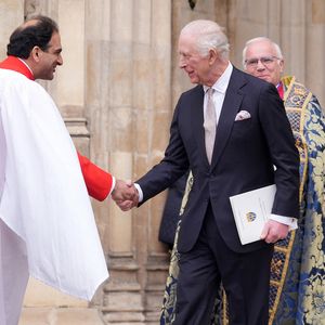 Le roi Charles III d'Angleterre - La famille royale d'Angleterre célèbre le 76ème Commonwealth Day à l'abbaye de Westminster à Londres le 10 mars 2025.

Photo : Julien Burton / Bestimage