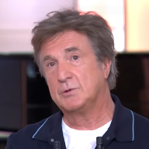 François Cluzet s'est rendu sur le plateau de C à Vous pour présenter le film Pour le plaisir, en salles dans quelques jours

François Cluzet dans "C à vous"