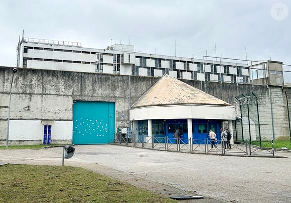 La maison d'arrêt de Gradignan près de Bordeaux où se trouve Pierre Palmade à l'isolement dans le quartier récent (bâtiment blanc) à Gradignan, France, le 9 décembre 2024. © Patrick Bernard/Bestimage