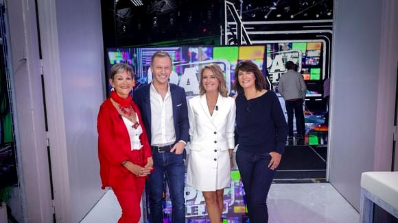 Une animatrice et une humoriste ciblées par des colis piégés : l'une prend la parole, l'autre reste dans le silence