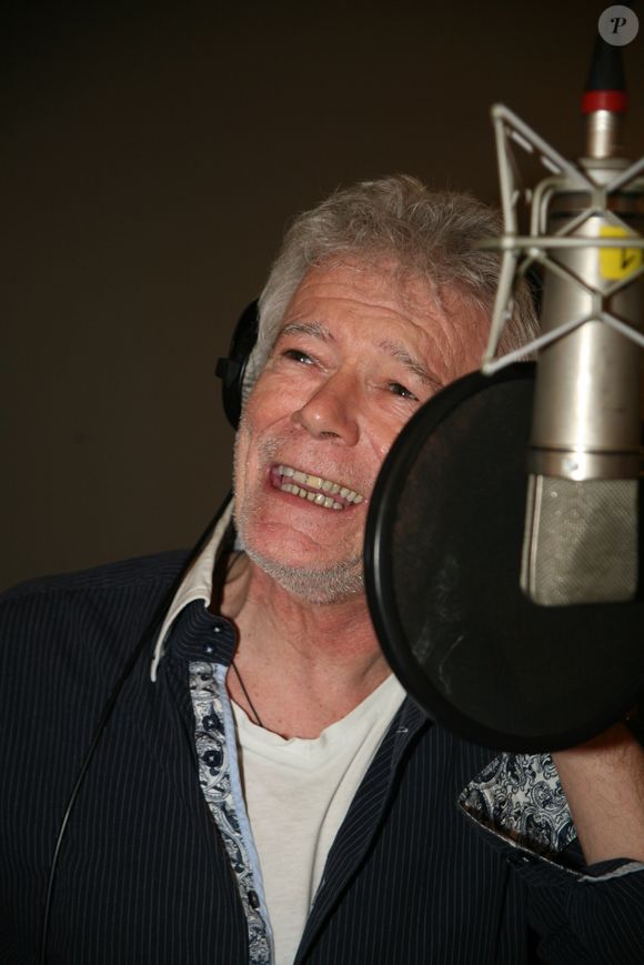 Exclusif - Richard Bonnot - Enregistrement de la chanson "Un coin pour vivre" pour venir en aide à l’association "Les hôtels du coeur" au profit des sdf et des mal logés à Paris le 15 février 2019. © JLPPA/Bestimage