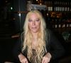 C'est le magazine Paris Match qui a révélé l'information, précisant que la star s'est éteinte à l'âge de 48 ans.

Exclusif - Suite à un problème technique et le report du concert au Nez Rouge, Loana et E.Prayer vont manger une crêpe à Paris le 25 septembre 2021.
© JLPPA / Bestimage