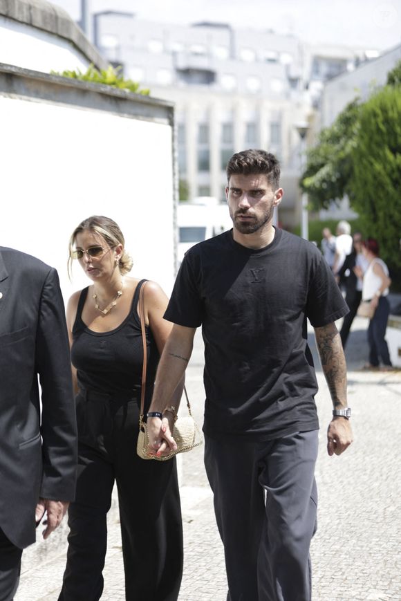 Ruben Neves - Obsèques de l'attaquant portugais de Liverpool, Diogo Jota, 28 ans, et de son frère André Silva, 25 ans, à la la chapelle São Cosme à Gondomar, le 5 juillet 2025. Diogo Jota et André Silva ont trouvé la mort dans un accident de voiture sur l'A-52 près de Zamor en Espagne, dans la nuit du 2 au 3 juillet 2025. 
© SPP / PsnewZ / Bestimage