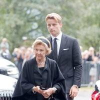 Un jour après avoir fêté ses 58 ans de mariage avec Harald V de Norvège avec un joli message, la reine Sonja se recueille en famille