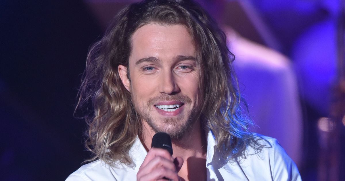 Julien Doré a choisi d'éduquer son fils loin de Paris : une décision qu'il  explique - Purepeople