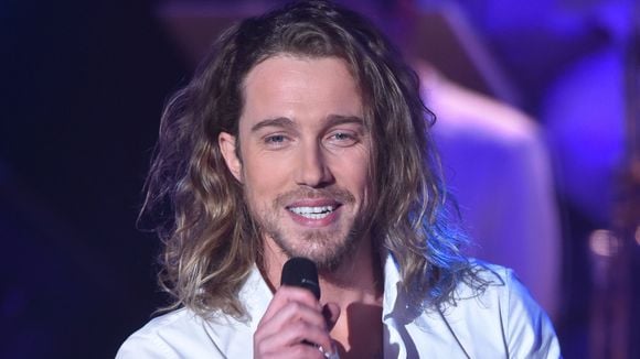 Julien Doré a choisi d'éduquer son fils loin de Paris : une décision qu'il explique