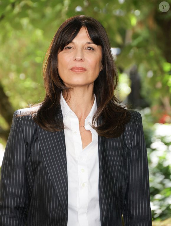 Actrice célèbre pour "Plus belle la vie", elle s'épanouit aussi comme réalisatrice 

Hélène Médigue - Photocall du film "Une place pour Pierrot" lors de la 18ème édition du Festival du Film Francophone de Angoulême (FFA) le 28 août 2025.

© Coadic Guirec / Bestimage