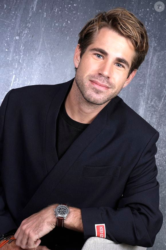 Malgré cette première polémique, Giovanni Castaldi affirme qu’il est heureux de rejoindre Ligue 1+ pour parler football avec passion et respect pour les 18 clubs et leurs supporters.

Exclusif - Portrait de Giovanni Castaldi lors de l'enregistrement de l'émission "Chez Jordan de Luxe" à Paris. Le 30 octobre 2024
© Cédric Perrin / Bestimage