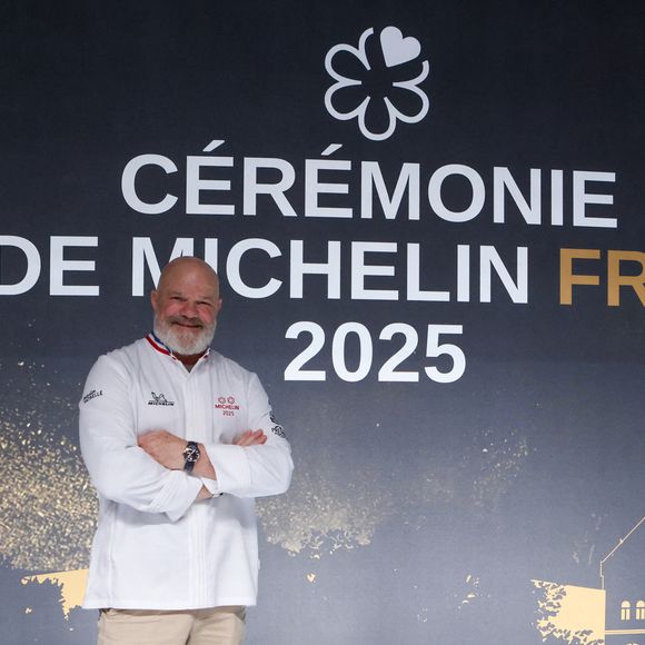 Et remercient Philippe Etchebest pour son beau coup de pouce, certains assurant avoir triplé le chiffre d'affaire !

Remise des prix - 2 Etoiles - Maison Nouvelle - Philippe Etchebest - Bordeaux - Cérémonie du Guide Michelin France 2025 au Centre des Congrès Robert Shuman à Metz le 31 mars 2025. © Jean-Marc Lhomer/Bestimage