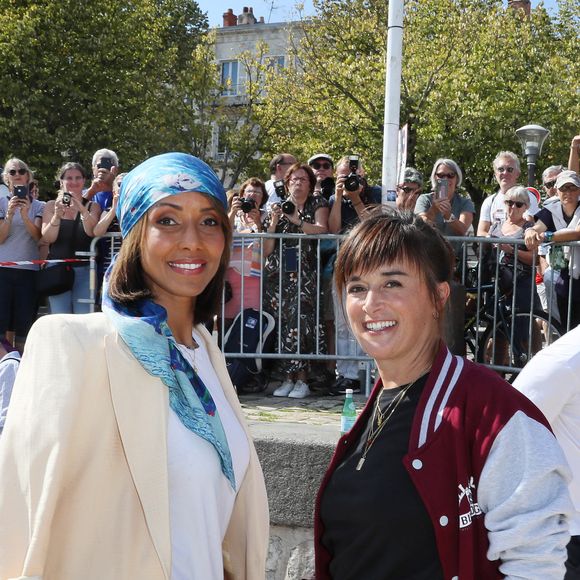 Sonia Rolland et Béatrice de La Boulaye - Photocall de la série "Tropiques Criminels" lors de la 24ème édition du Festival de la Fiction TV de La Rochelle, le 15 septembre 2022. 
© Patrick Bernard / Bestimage
