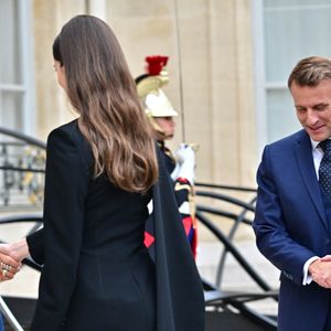 Une visite diplomatique importante, destinée à renforcer les liens d’amitié entre la France et la Jordanie.

Le président français Emmanuel Macron et Brigitte Macron, Hussein ben Abdallah, et sa femme la princesse Rajwa Al Hussein à l'Elysée, le 8 octobre 2025. 

© Christian Liewig / Bestimage