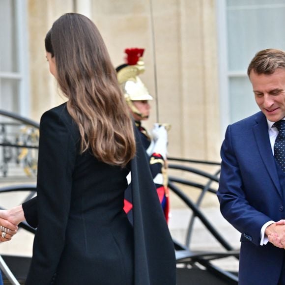 Une visite diplomatique importante, destinée à renforcer les liens d’amitié entre la France et la Jordanie.

Le président français Emmanuel Macron et Brigitte Macron, Hussein ben Abdallah, et sa femme la princesse Rajwa Al Hussein à l'Elysée, le 8 octobre 2025. 

© Christian Liewig / Bestimage