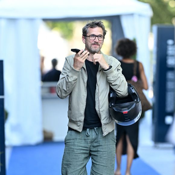 Exclusif - Guillaume Canet dans la tente VIP du Longines Paris Eiffel Jumping le 20 juin 2025.
© Perusseau / Veeren / Bestimage