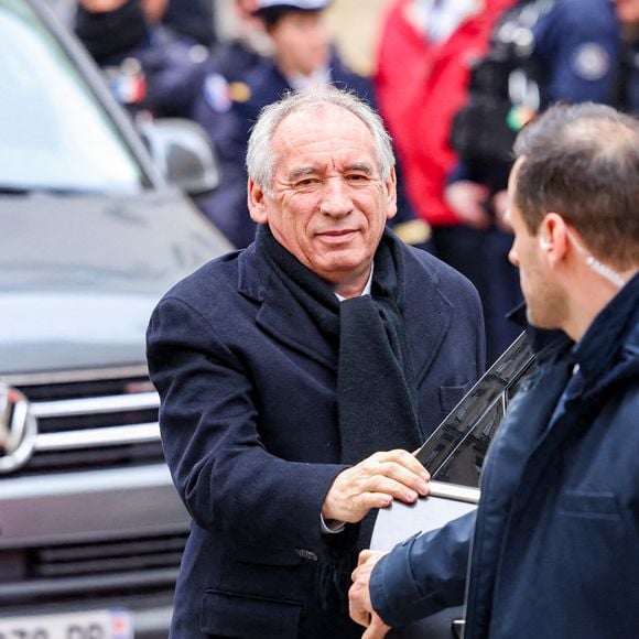 François Bayrou, Premier ministre et ami d'enfance de la défunte - Arrivées aux obsèques de C.Laborde en l’église Saint-Roch à Paris, le 6 février 2025. Décédée le 28 janvier 2025 à l'âge de 73 ans, l'ancienne présentatrice météo de TF1 (1988 - 2017) était atteinte de la maladie neurodégénérative à corps de Lewy. 
© Jacovides - Moreau / Bestimage