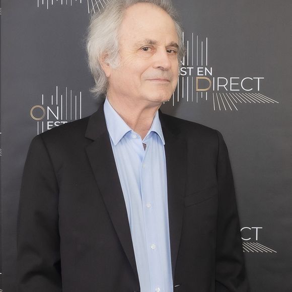 Alexandre Giesbert détient Danico, un établissement placé à la 49e place dans le top 50 des meilleurs bars du monde

Exclusif - Franz-Olivier Giesbert - Backstage de l'émission On Est En Direct (OEED) du samedi 13/11/2021,  présentée par L.Salamé et L.Ruquier - Paris 13/11/2021 - © Jack Tribeca / Bestimage