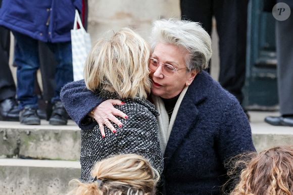 Françoise Laborde - Sortie des obsèques de Catherine Laborde en l’église Saint-Roch à Paris, le 6 février 2025. Décédée le 28 janvier 2025 à l'âge de 73 ans, l'ancienne présentatrice météo de TF1 (1988 - 2017) était atteinte de la maladie neurodégénérative à corps de Lewy. 
© Jacovides - Moreau / Bestimage