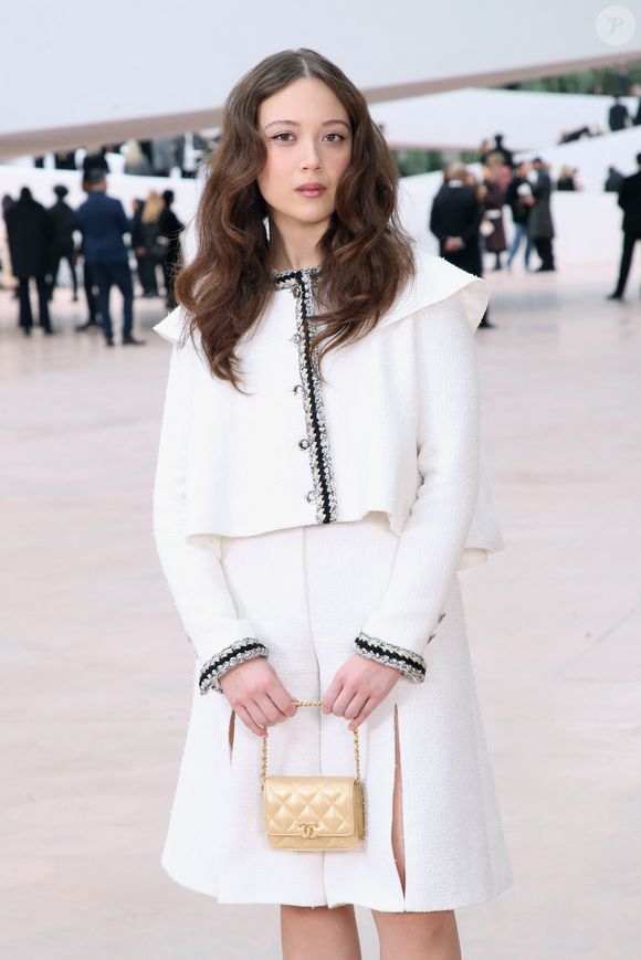 Laufey - Célébrités au Défilé de Mode Chanel, Collection Haute Couture Printemps / Été 2025, dans le cadre de la Fashion Week de Paris, France, le 27 Janvier 2025. 

© Bertrand Rindoff / Bestimage